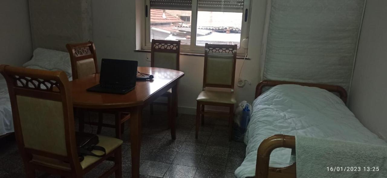 טיראנה Sina Hostel מראה חיצוני תמונה
